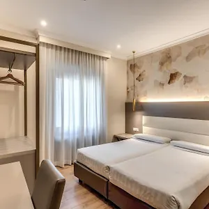 Hotell Flower Garden, Rom