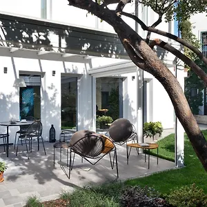 Conti 2*, Milano Italien